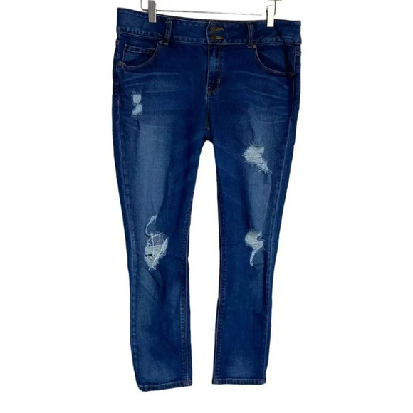 Refuge 14‎ plus-size blue distressed with rips jeans - Picture 1 of 5